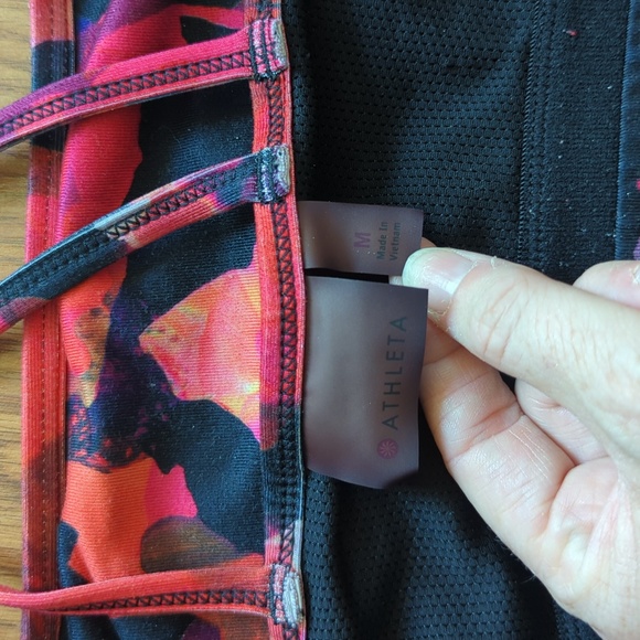 [Athleta] Full Focus Sports Bra - Picture 6 of 7